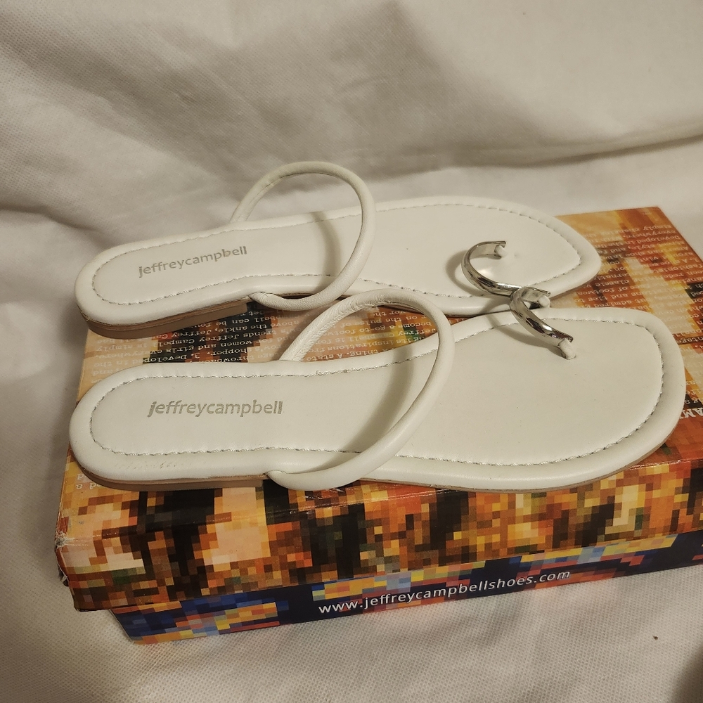 Jeffrey Campbell Women's Discreet Sandal in White Silver Sz 8